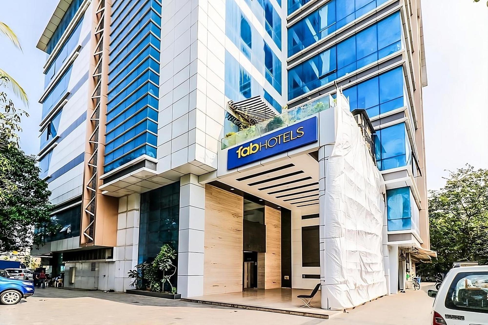 Hotel Aksa Powai Bombaim Exterior foto